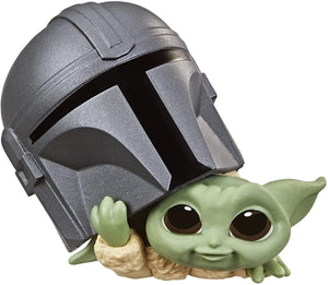 Star Wars The Mandalorian the Bounty Collection: The Child Peeking From Helmet