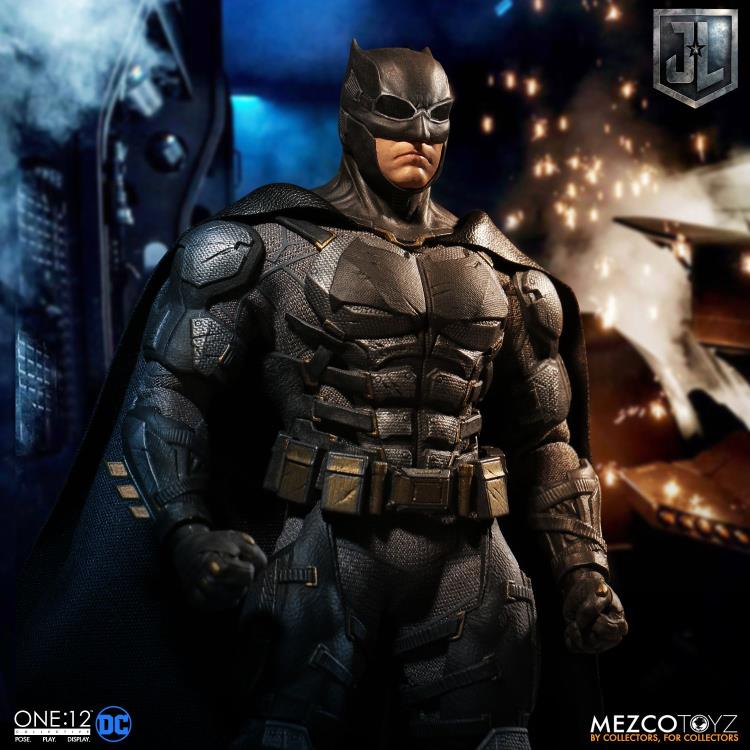 MEZCO TOYZ ONE:12 DC JUSTICE LEAGUE BATMAN TACTICAL SUIT – Cards