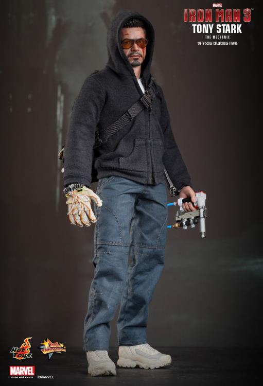 **CALL STORE FOR INQUIRIES** HOT TOYS MMS209 MARVEL IRON MAN 3 TONY STARK THE MECHANIC 1/6TH SCALE FIGURE
